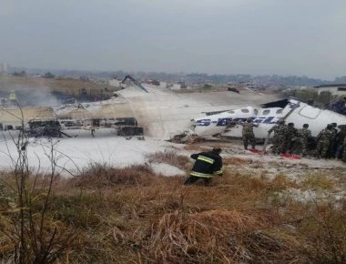 Συγκλονίζει η μαρτυρία επιζώντα της αεροπορικής τραγωδίας στο Κατμαντού: «Τρανταχτήκαμε, ακούσαμε μεγάλο θόρυβο και...»